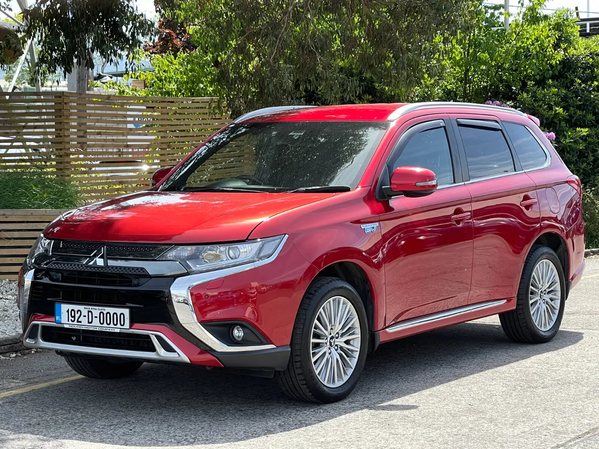 2019 MITSUBISHI OUTLANDER 2.4 DYNAMIC SAFETY 4WD - Image 1
