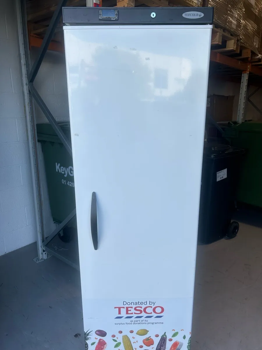 Tefcold UF400 Upright Storage Freezer - Image 2