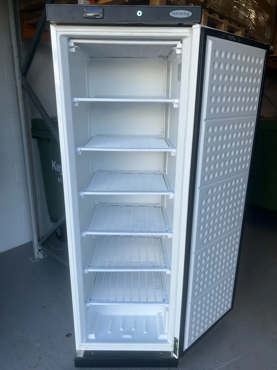 Tefcold UF400 Upright Storage Freezer - Image 1