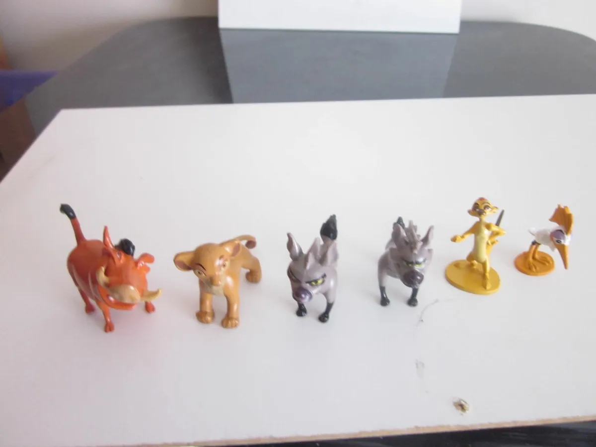 The Lion King Guard Figures  Toy Playset 1.5" - Image 1
