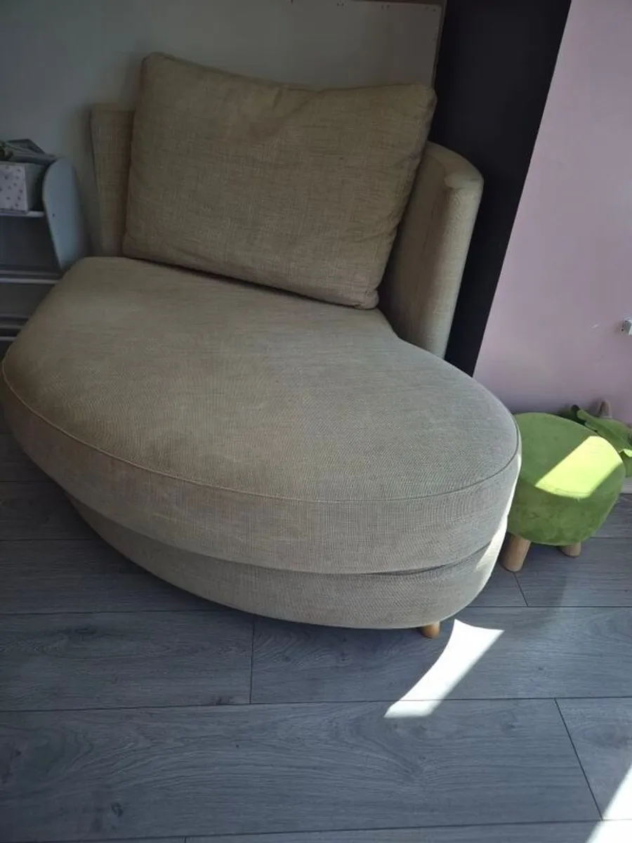 Unusal shapes corner chair/sofa - Image 1
