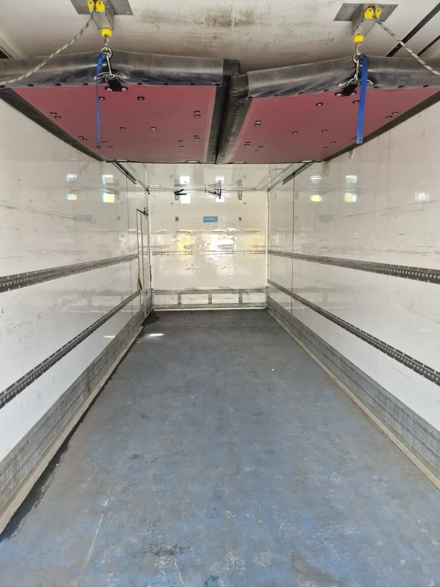 Insulated shipping  container - Image 2
