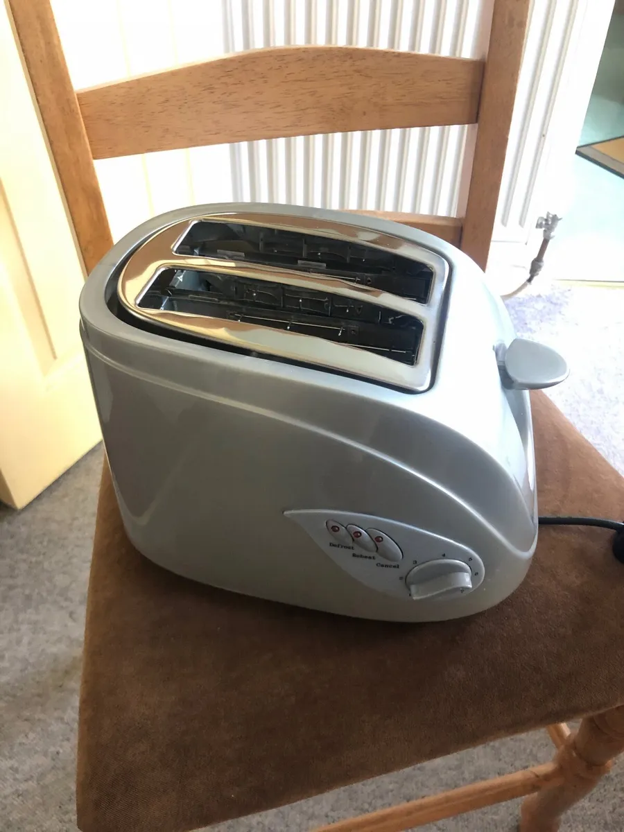 Toaster, new, free to take away - Image 1