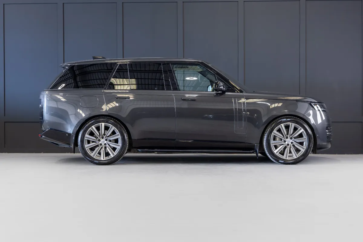 2023 Range Rover P440e HSE 5 Seat N1 Crewcab - Image 2