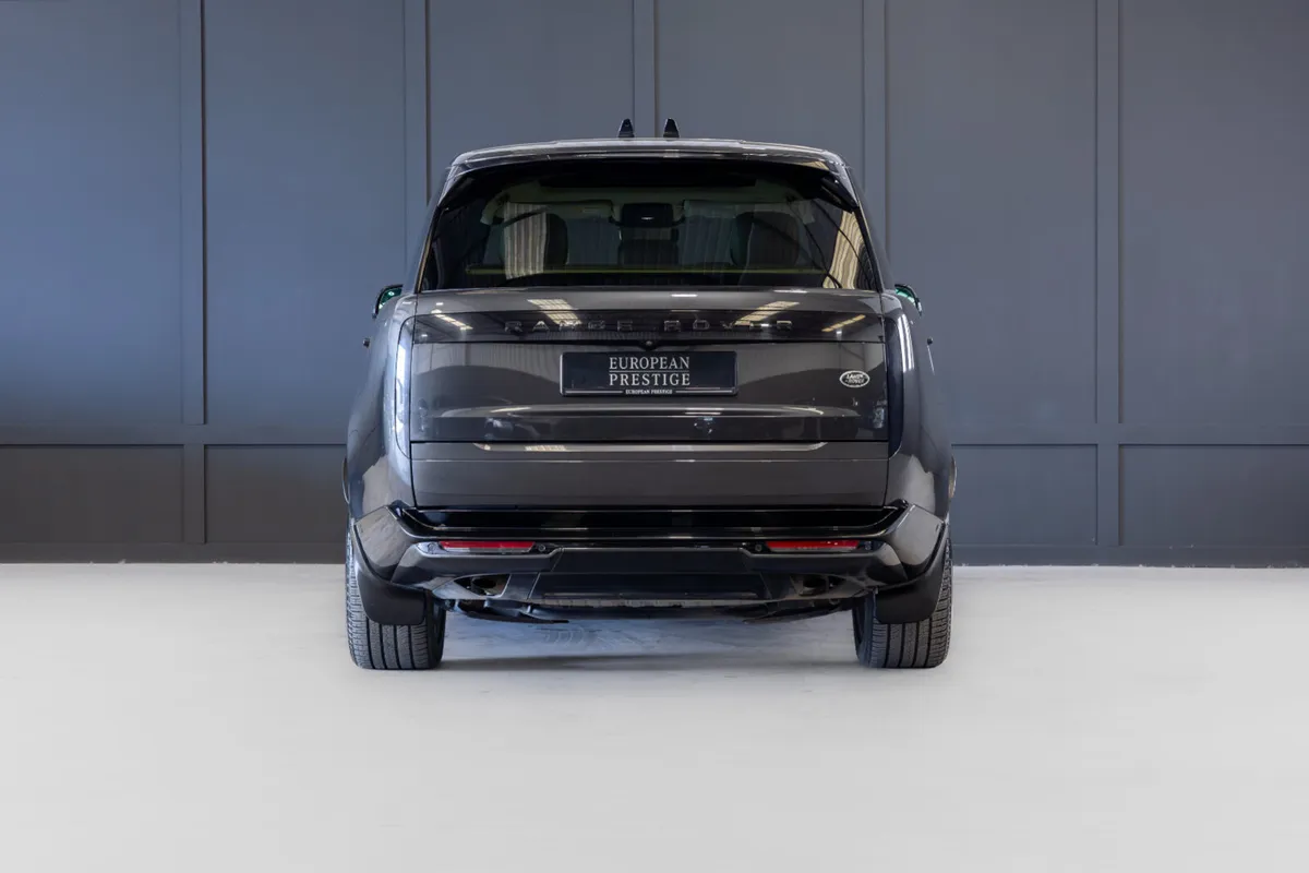 2023 Range Rover P440e HSE 5 Seat N1 Crewcab - Image 4