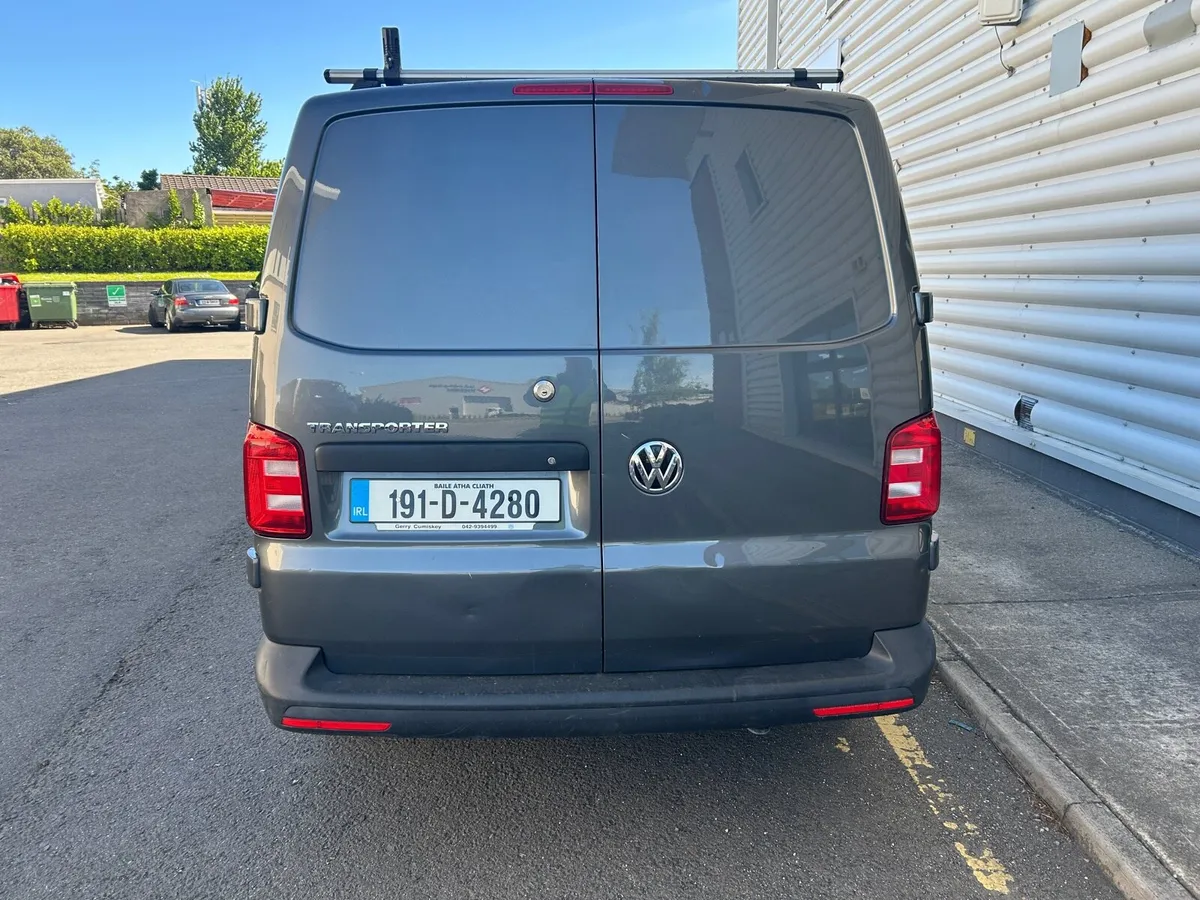 VW Transporter - Image 2
