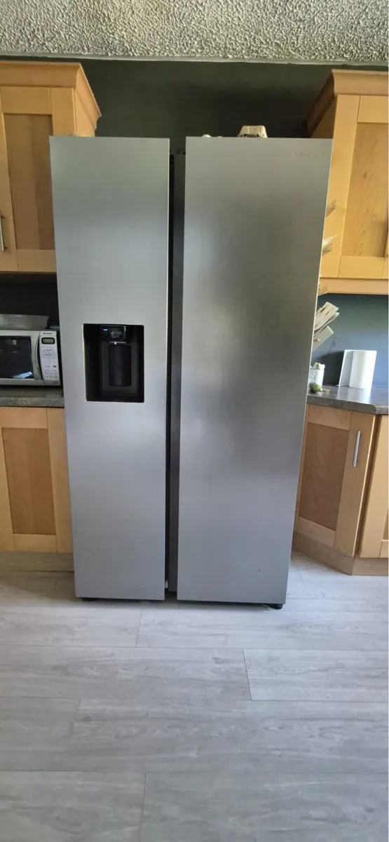Samsung American Fridge Freezer - Image 1