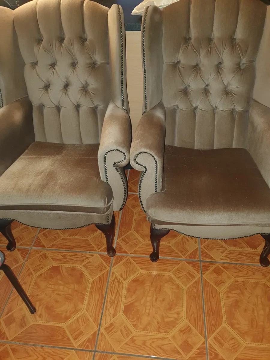Couch - Image 2