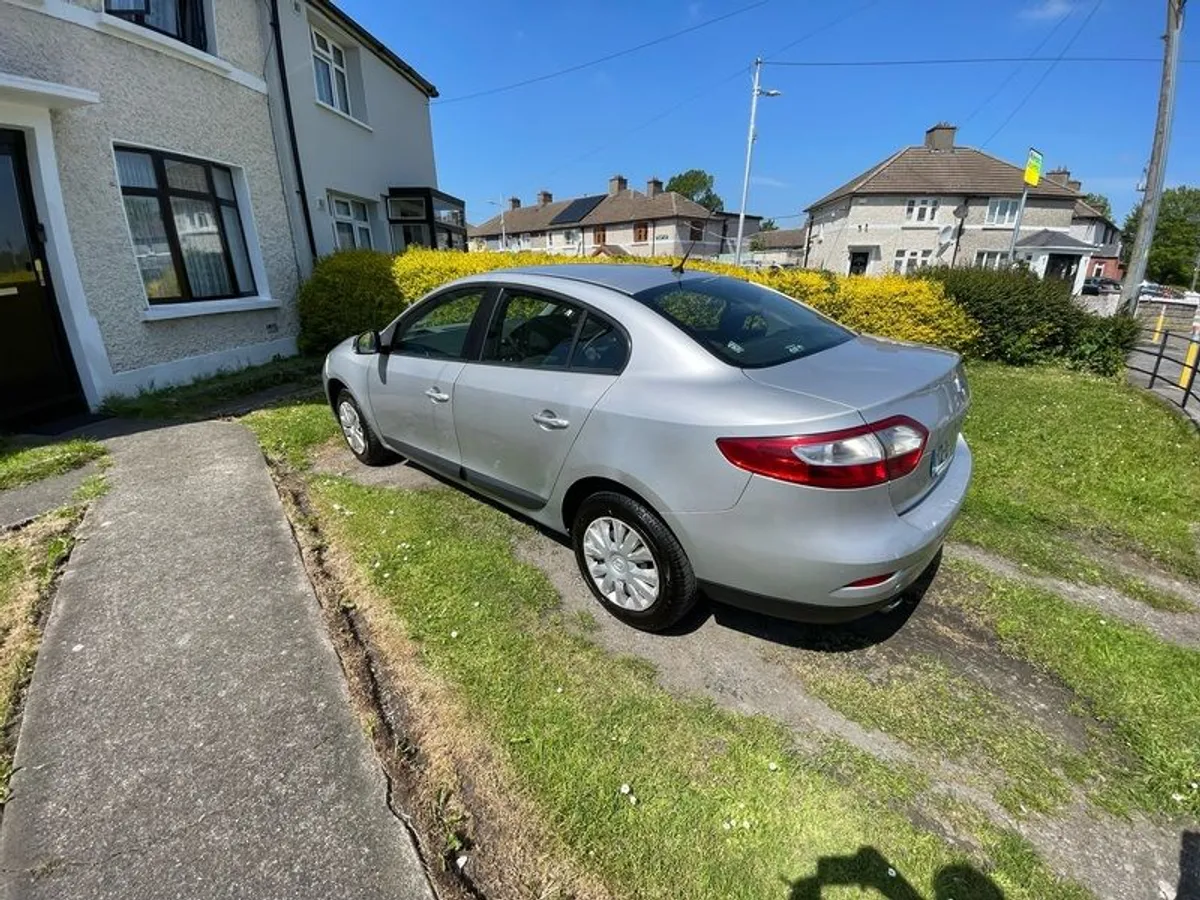 2012 Renault Fluence - Image 1