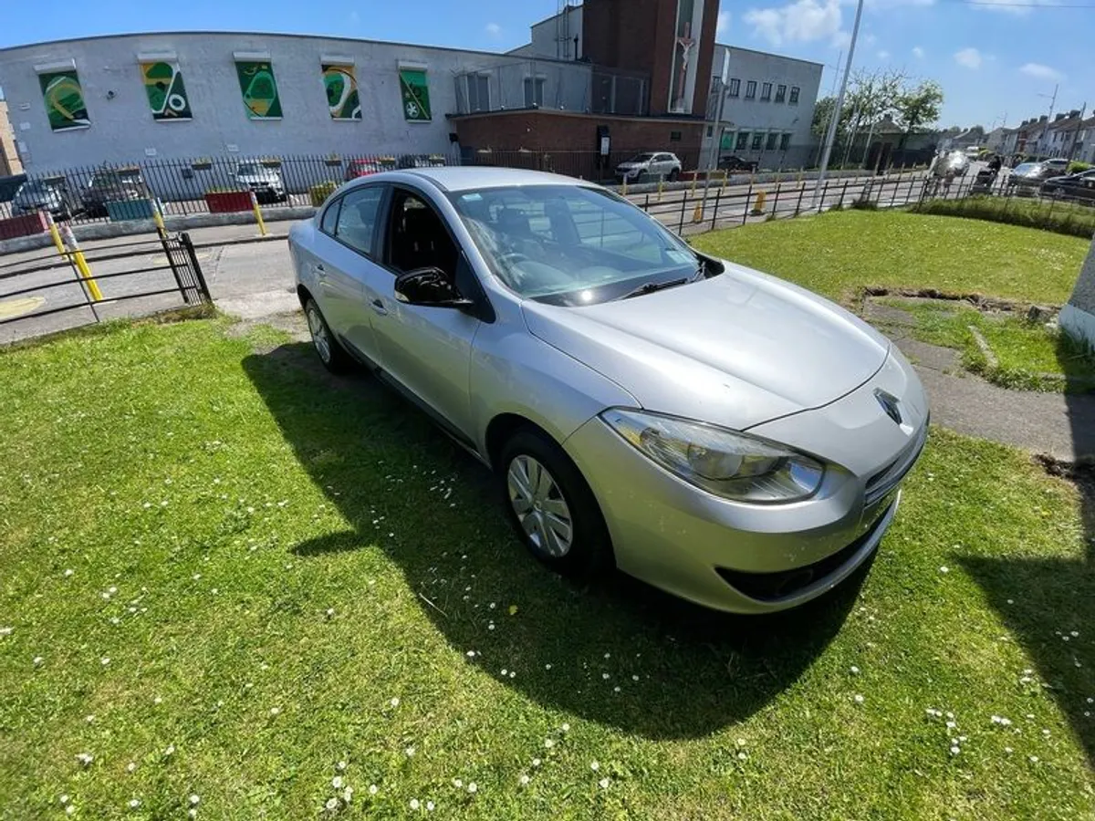 2012 Renault Fluence - Image 2