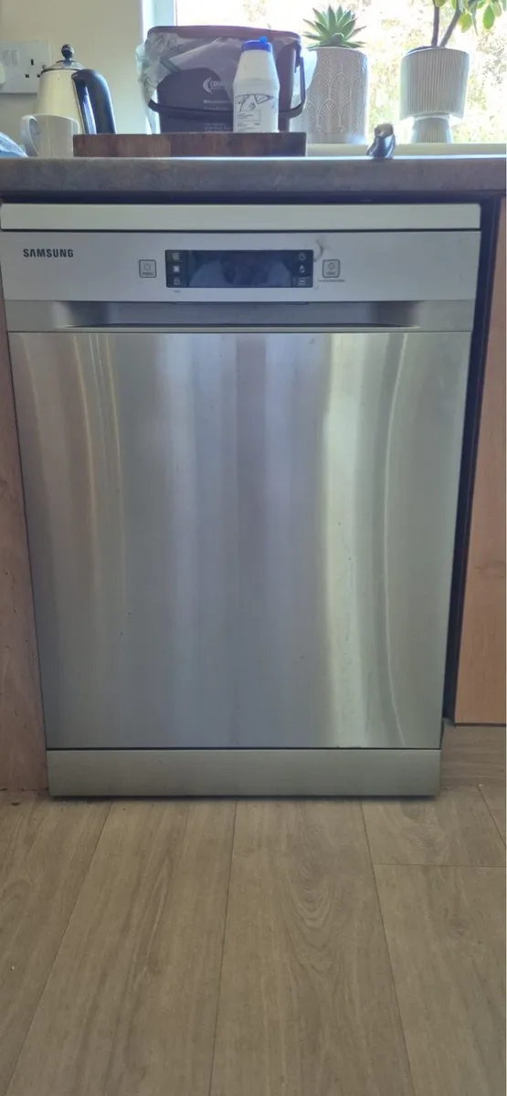 Samsung Dishwasher, Stainless steel - Image 1