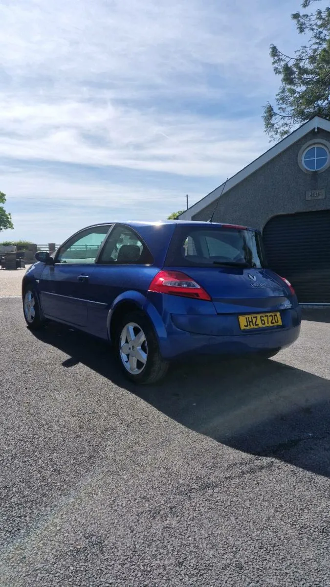 Car - Image 3