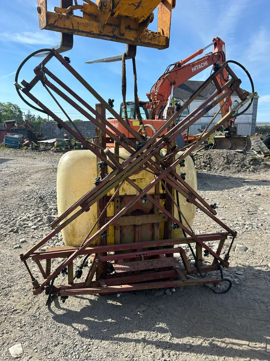 850 liter Hardi sprayer - Image 4