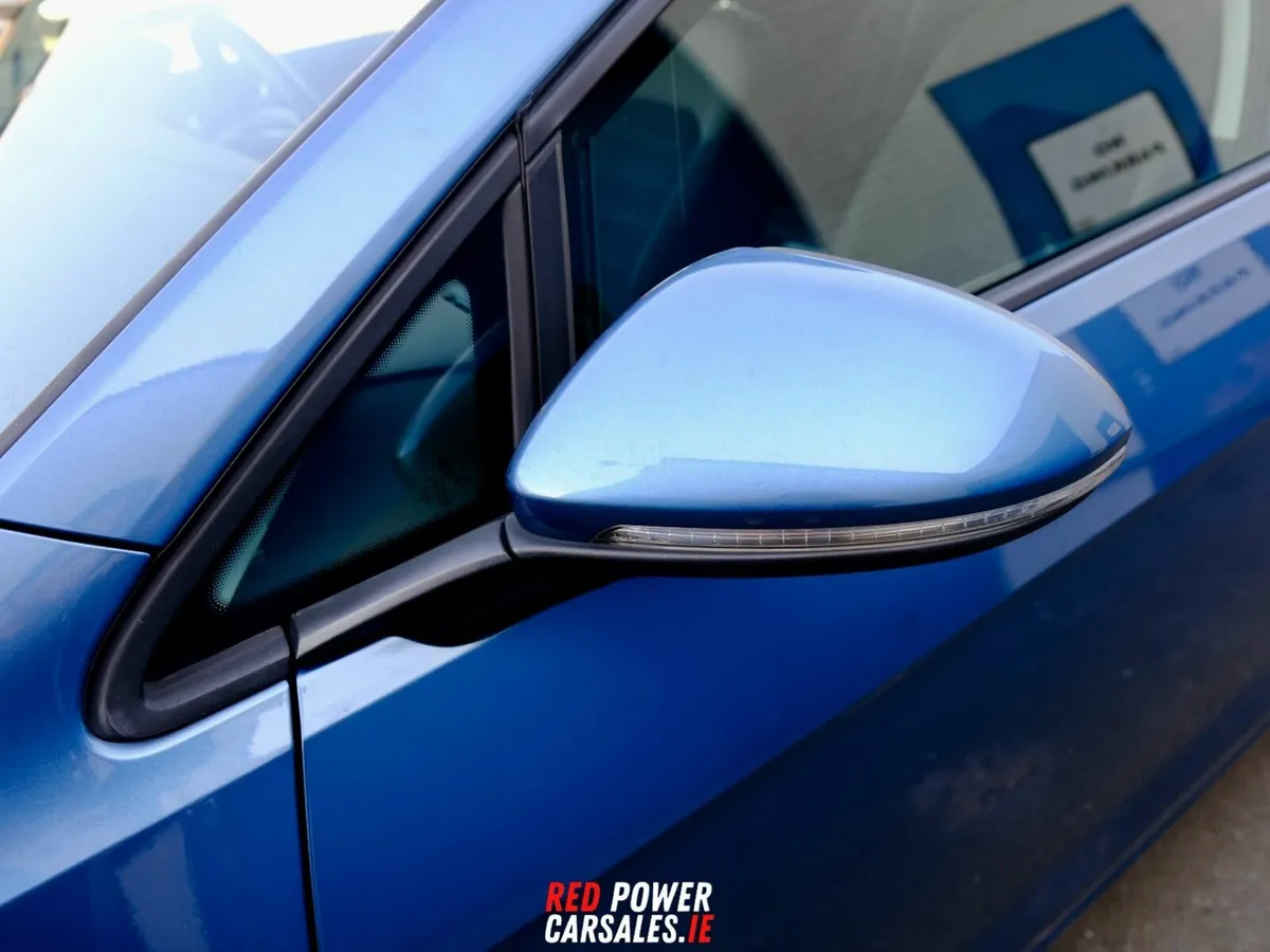 VW Golf TSI 1.4 Highline –VERY  Low Mileage - Image 4