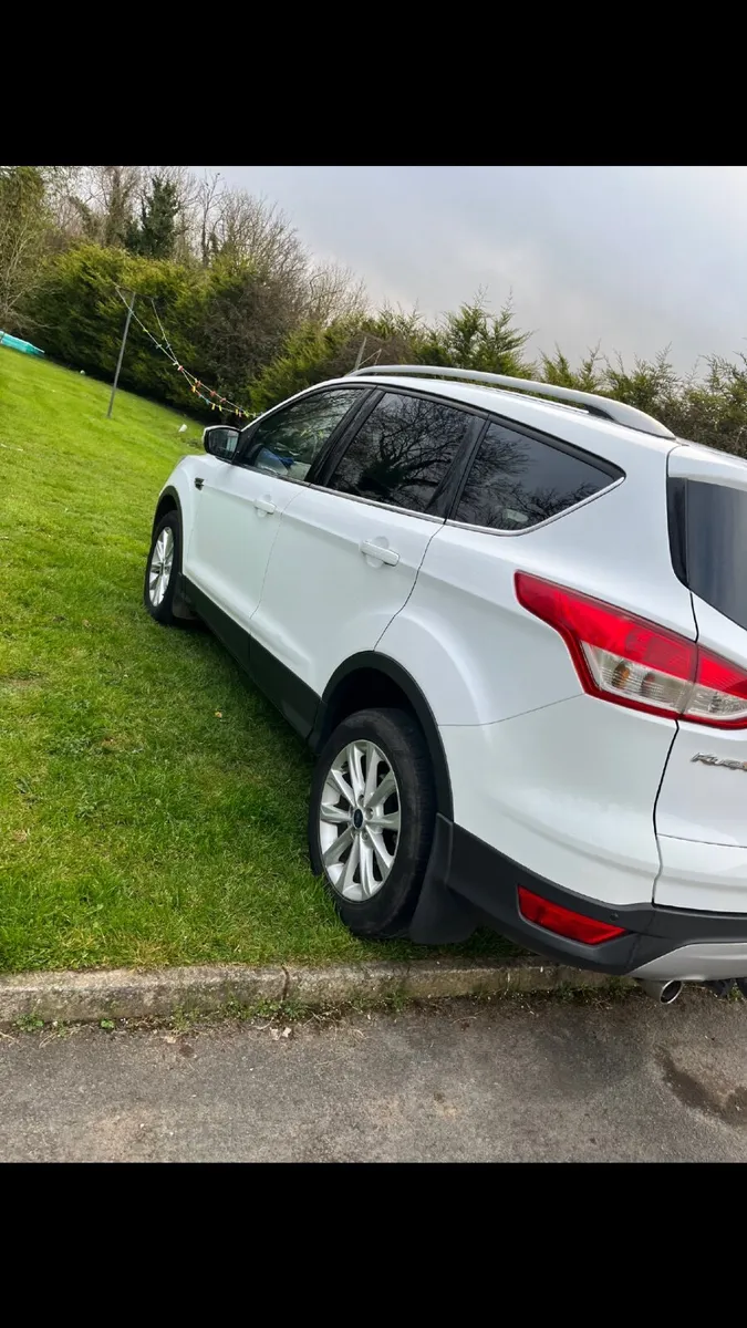 Ford Kuga 2015 - Image 3