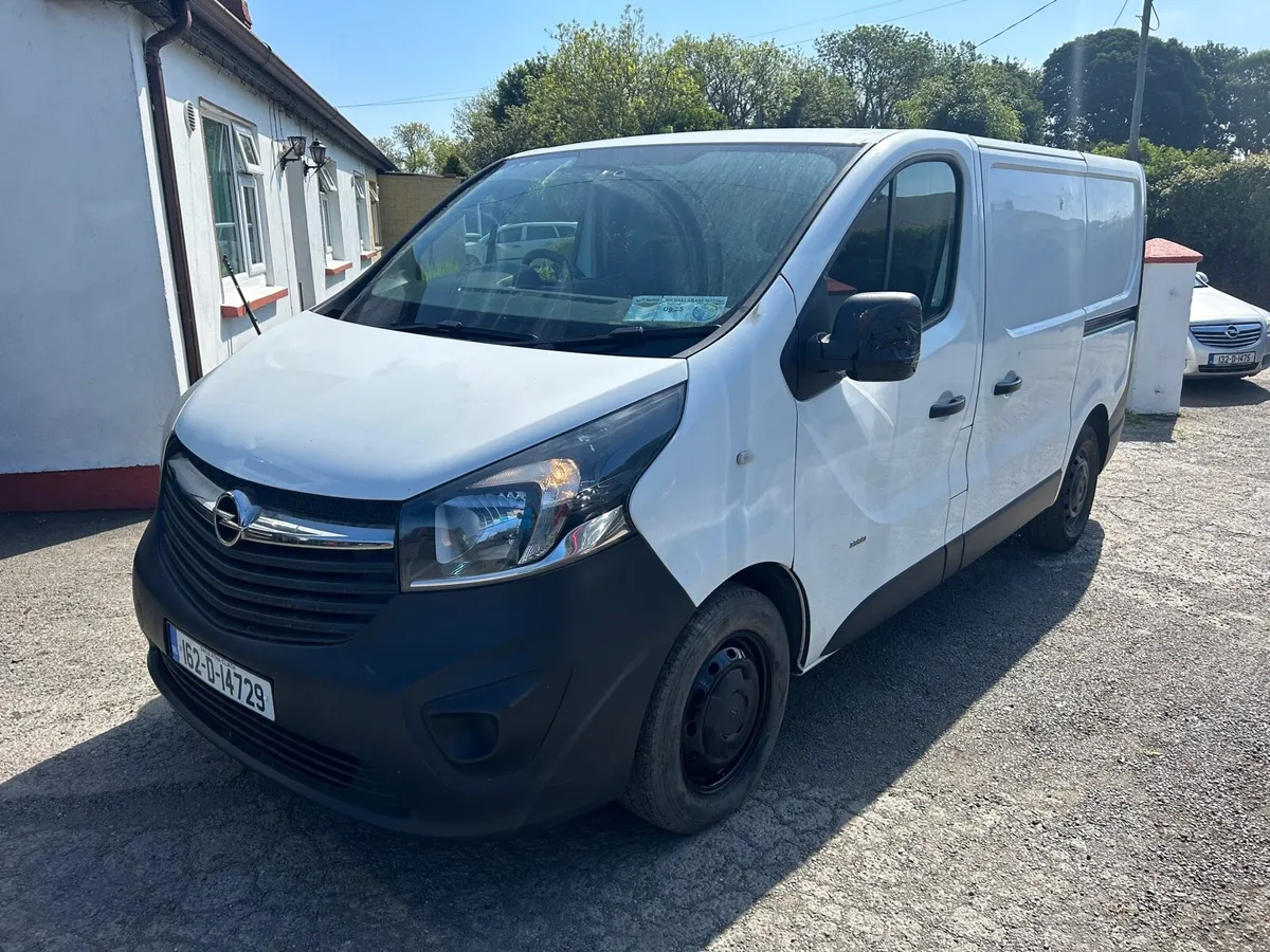 2016 Opel Vivario - Image 2