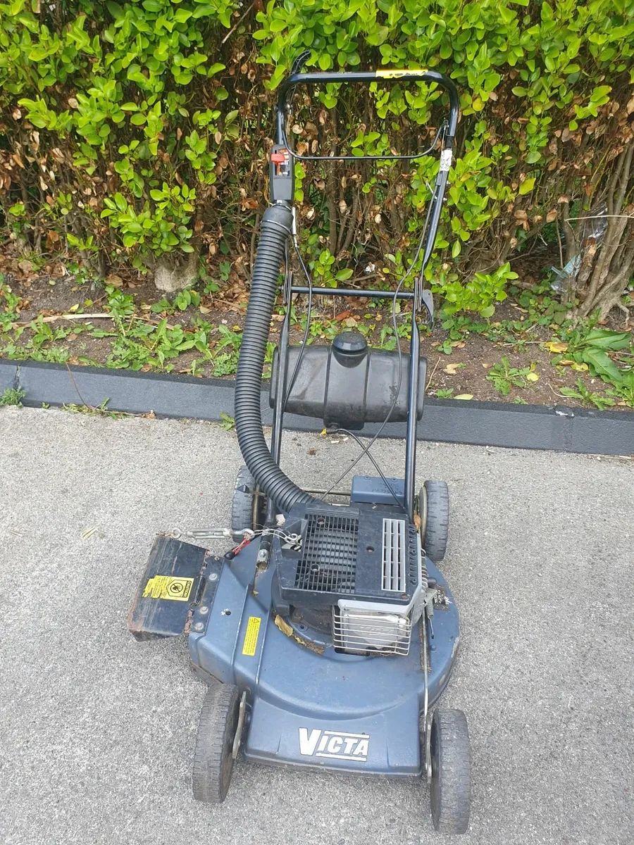 2 stroke lawnmower - Image 1