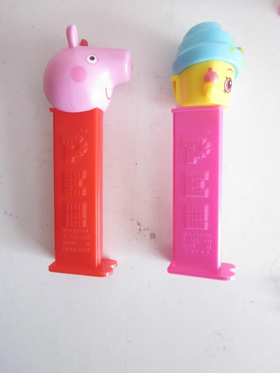Pez Candy Dispenser Peppa Pig and Cupcake Queen - Image 3
