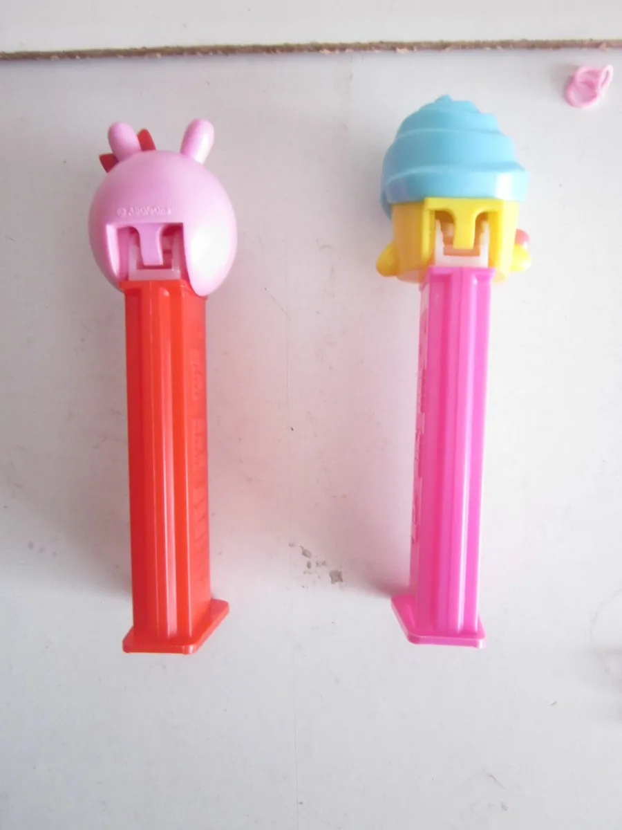 Pez Candy Dispenser Peppa Pig and Cupcake Queen - Image 4