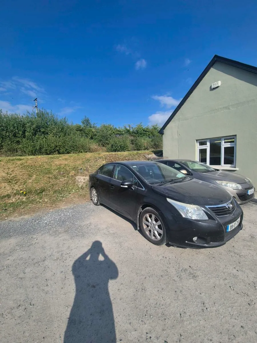 09 Toyota Avensis - Image 1