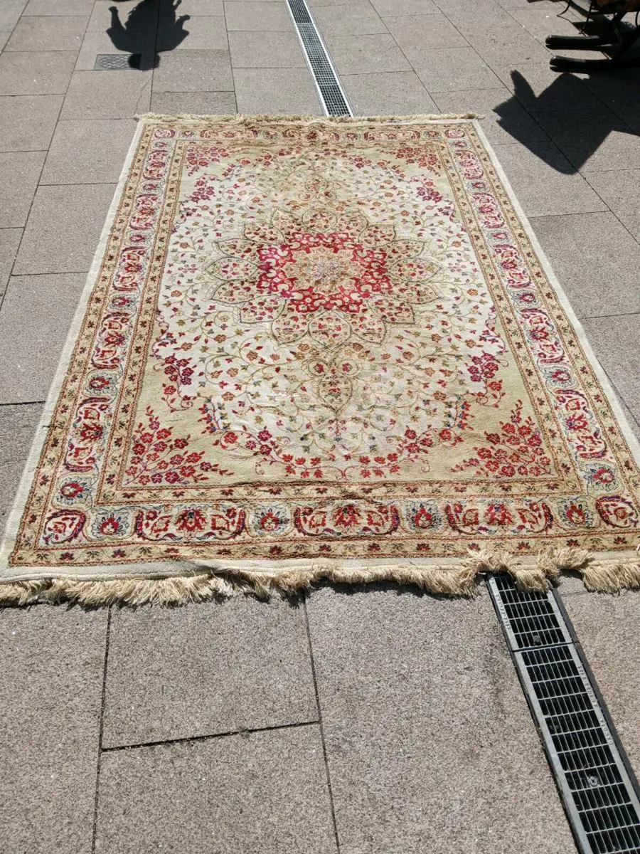 Large Kashmir Rug - Image 2