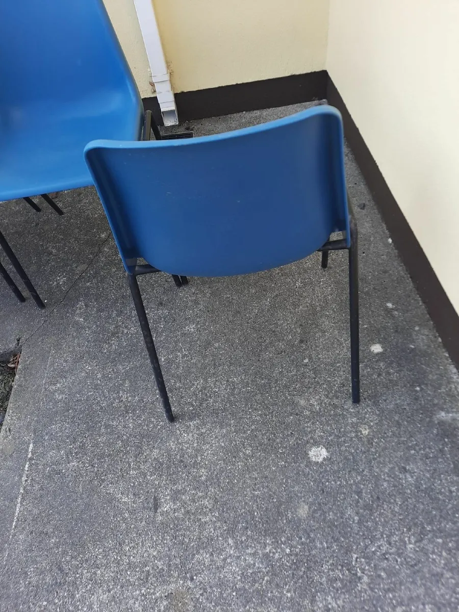 Poly chairs - Image 4