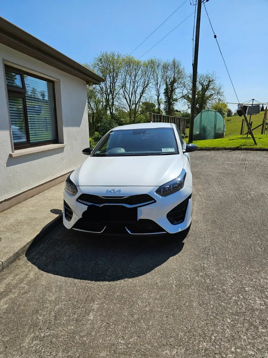 Kia Ceed 2023 - Image 2