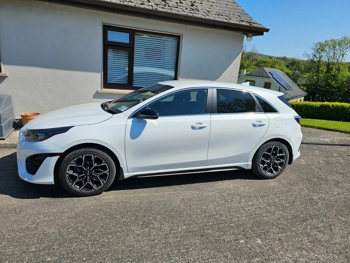 Kia Ceed 2023 - Image 1