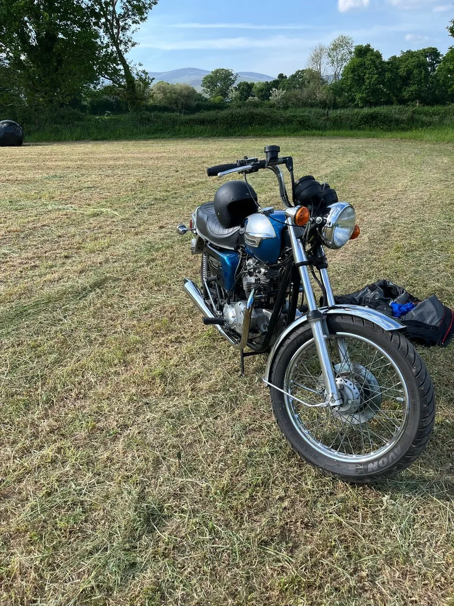Triumph bonneville T140 - Image 1