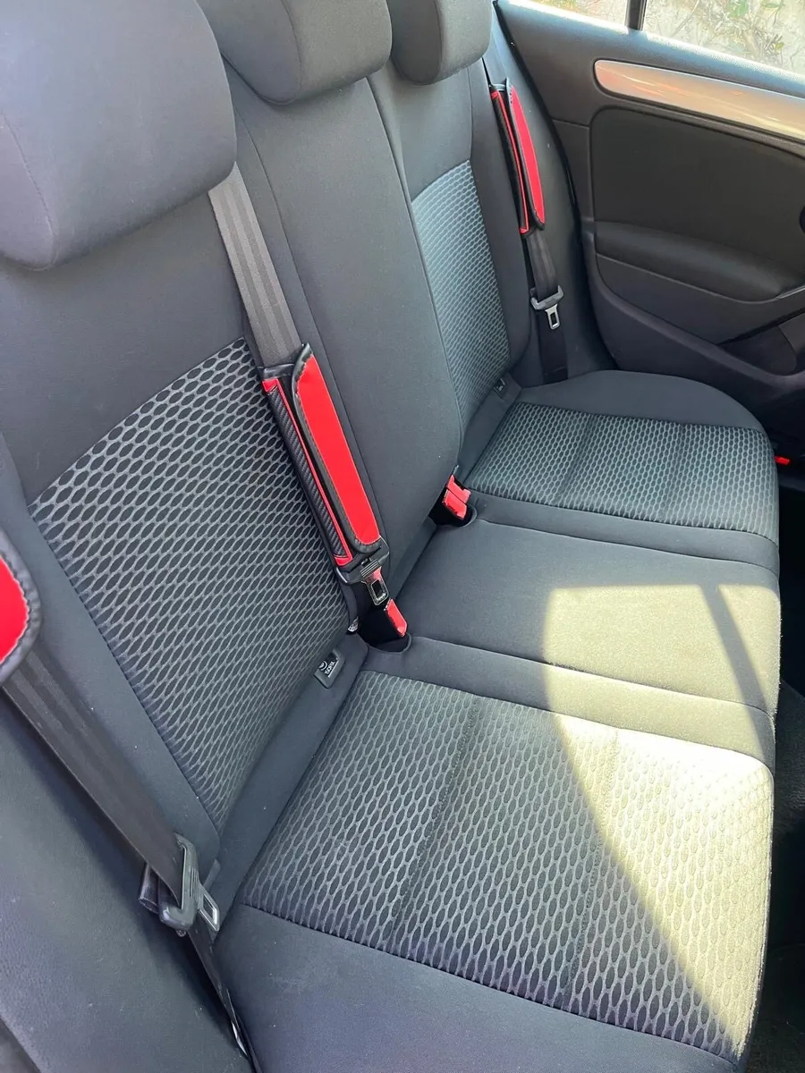 Volkswagen Golf 1.6 diesel 2011 - Image 3