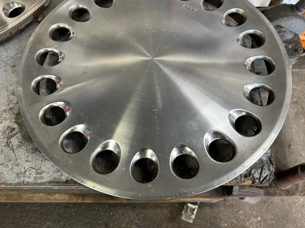 Saab Wheel Trims - Image 3