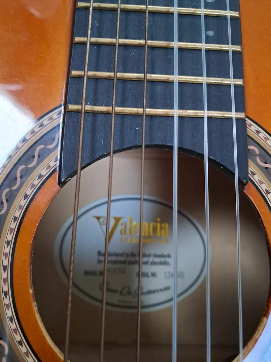 Children's guitar - Image 3