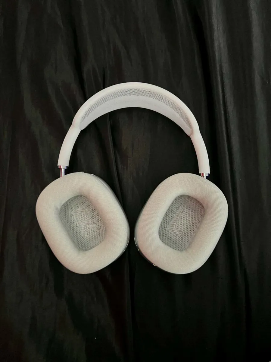 Airpod maxes - Image 4