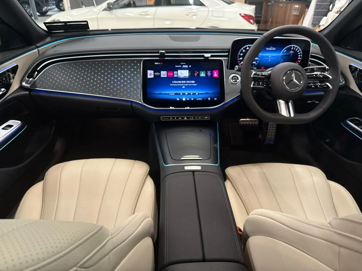 Mercedes-Benz E-Class E 300 E AMG Edition Plus - Image 4