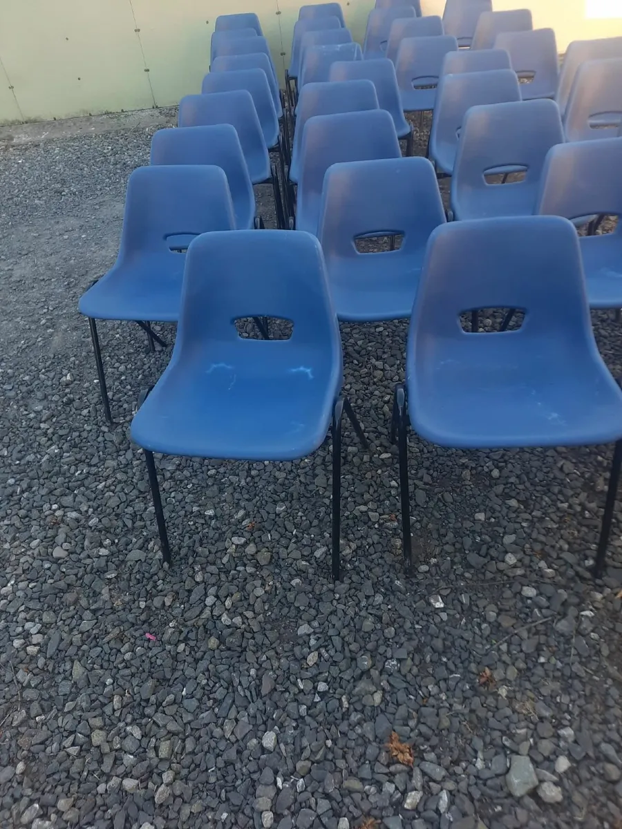 Poly chairs - Image 3