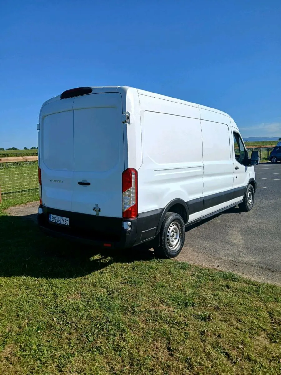 FORD TRANSIT 350 FWD ONLY 187000 KMS CRVT9/25 - Image 4