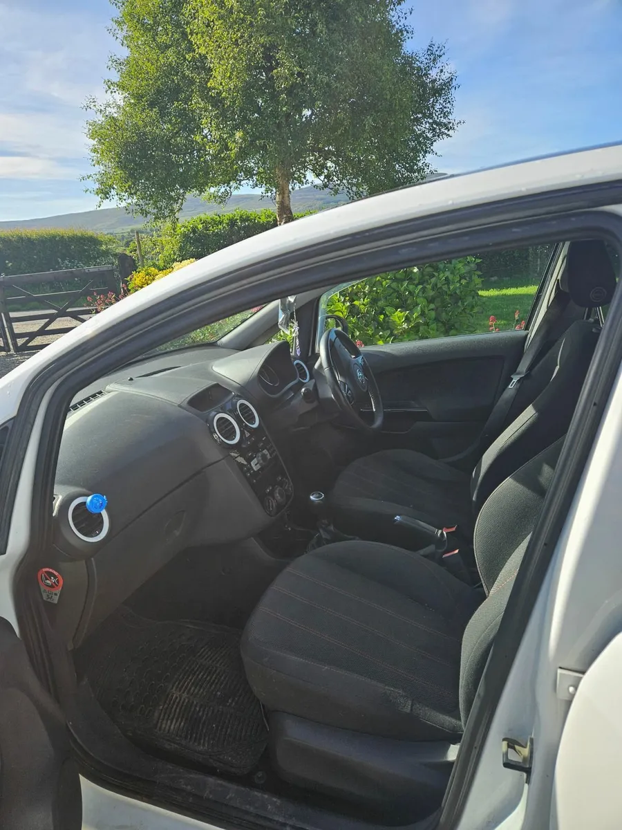 Vauxhall Corsa 2010 - Image 2