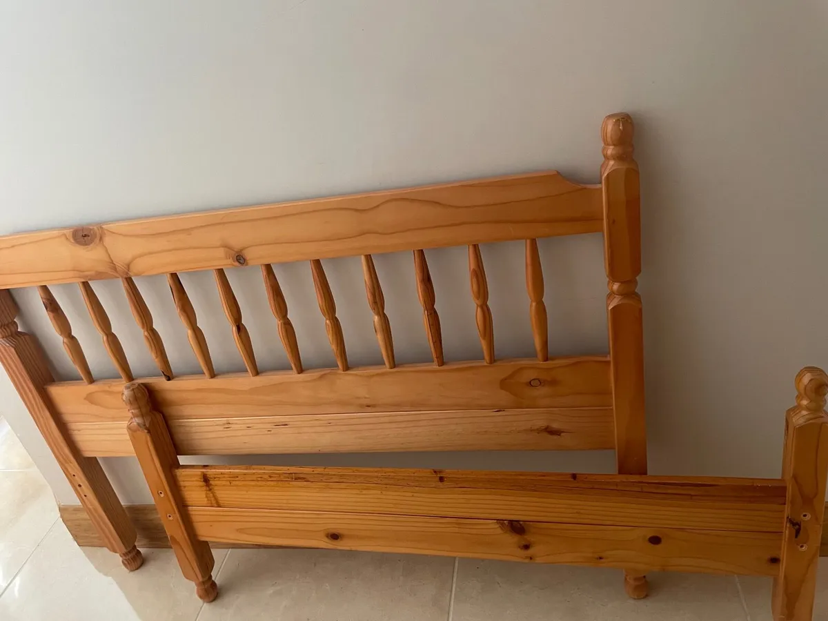 Large single / small double 4ft - Image 1