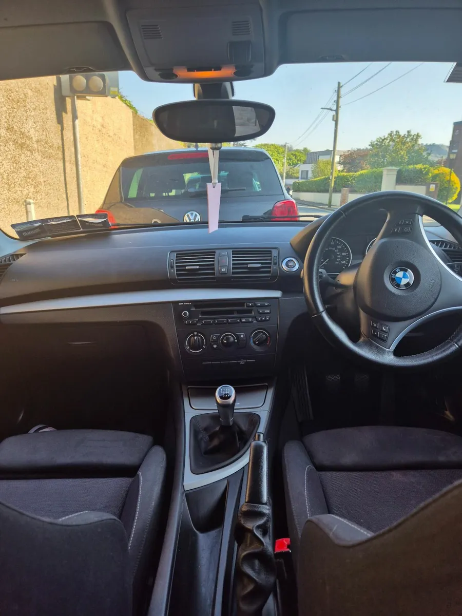 BMW 1-Series 2011 - Image 2