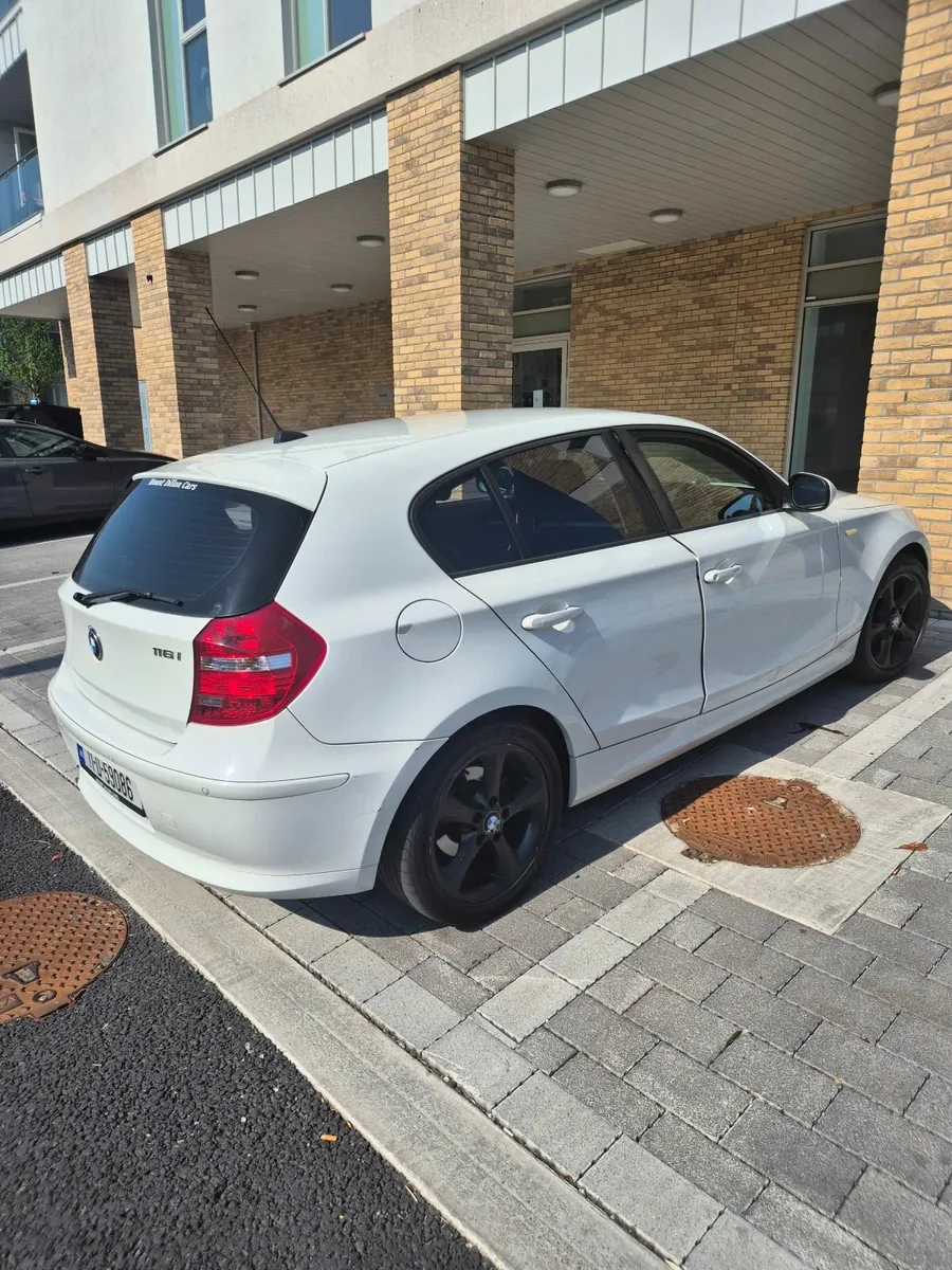 BMW 1-Series 2011 - Image 3