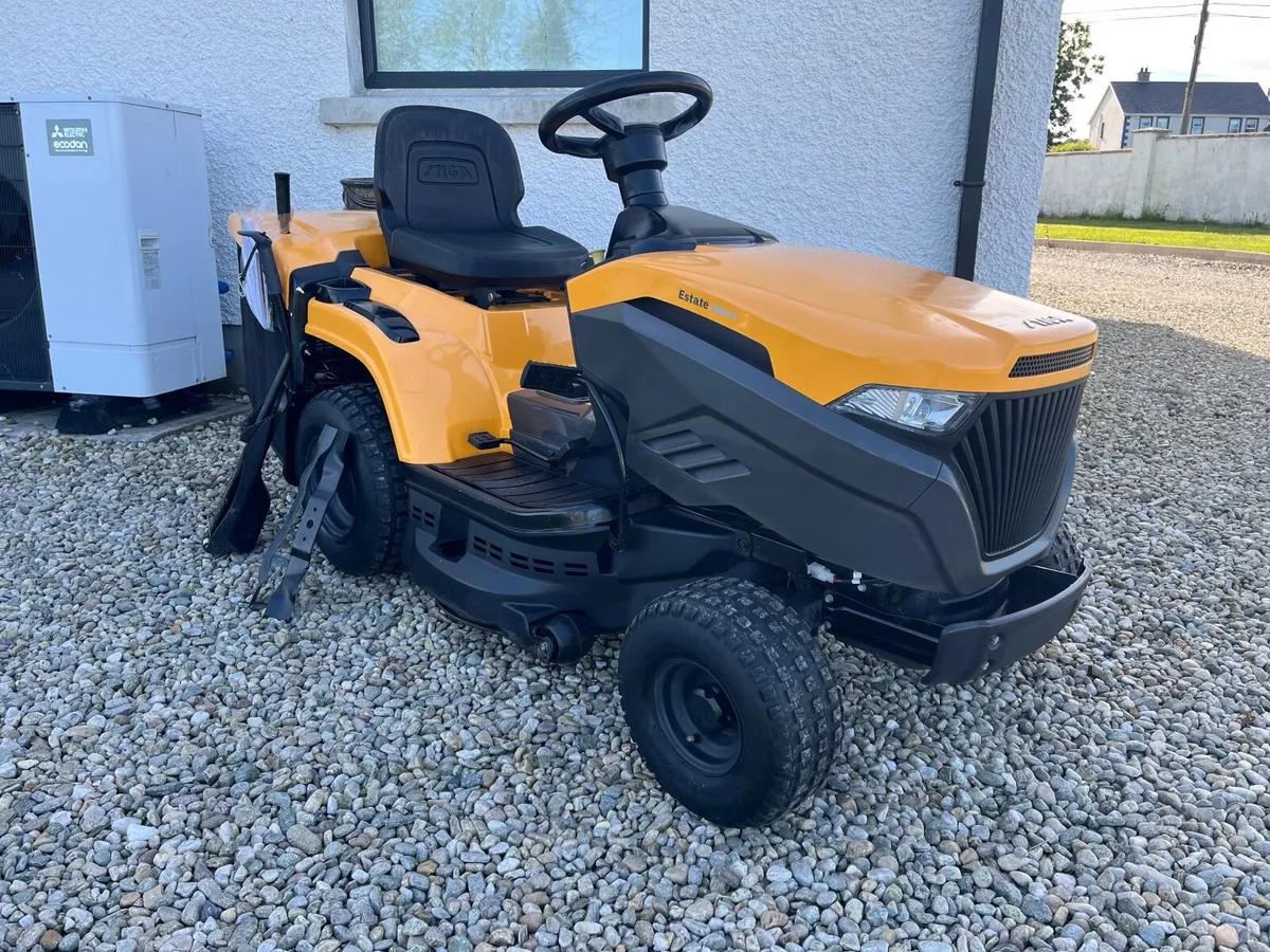 Stiga 36 inch twin cut  ride on lawnmower - Image 1