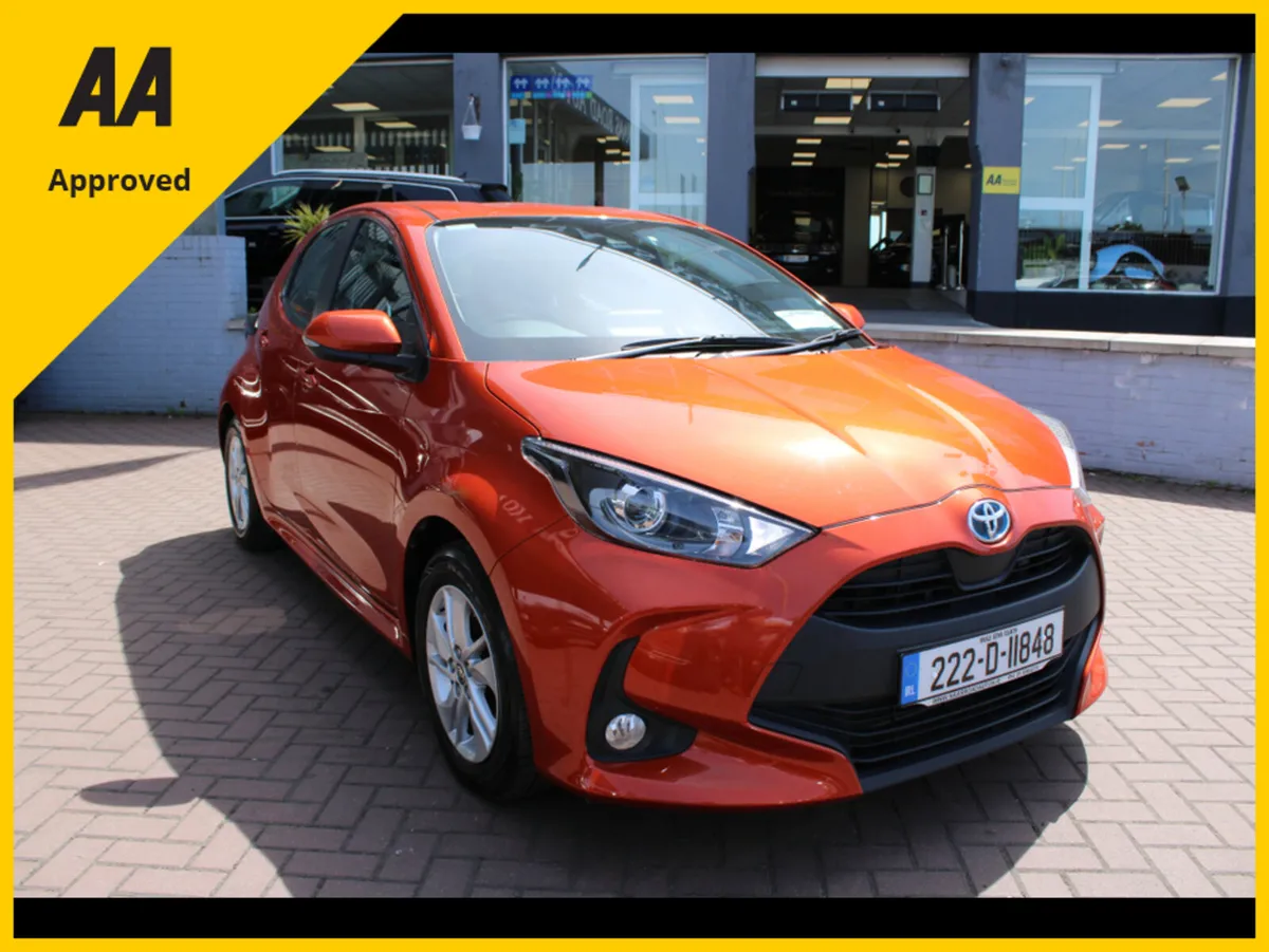 Toyota Yaris 1.5 HYBRID LUNA 5DR HATCHBACK AUTOMAT - Image 1