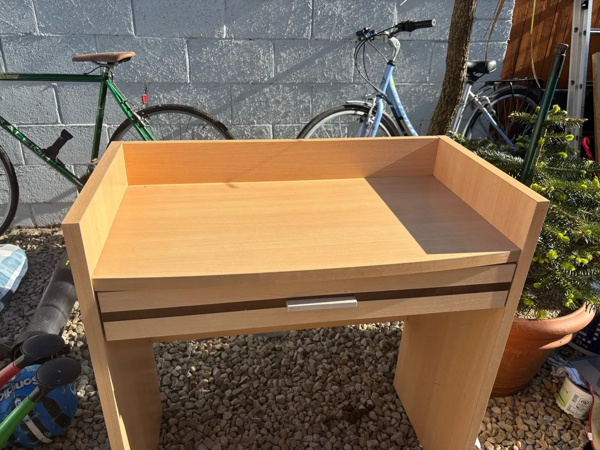Desk - Image 4
