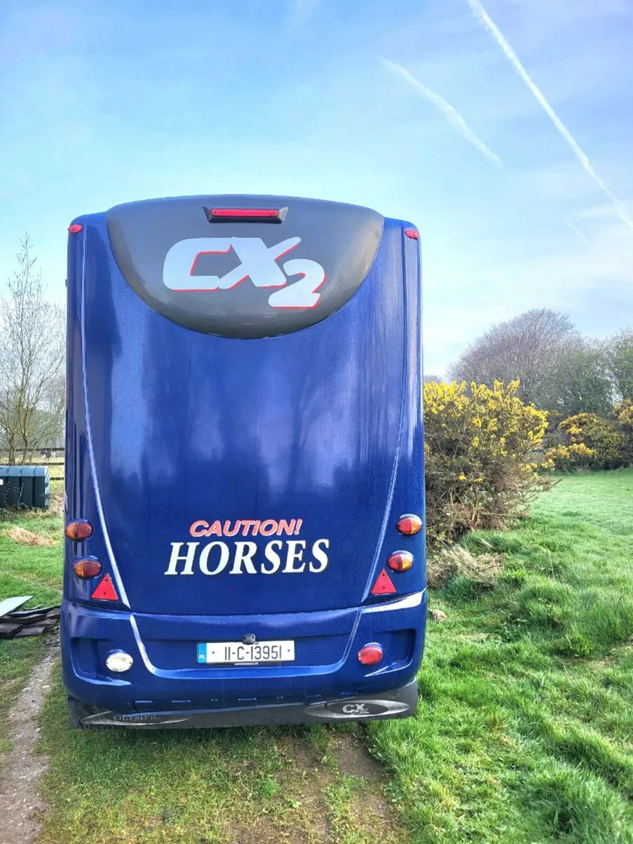 Iveco Daily CX2 Horsebox - Image 2