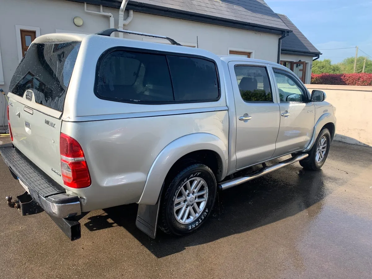 Toyota Hilux 2013 - Image 2