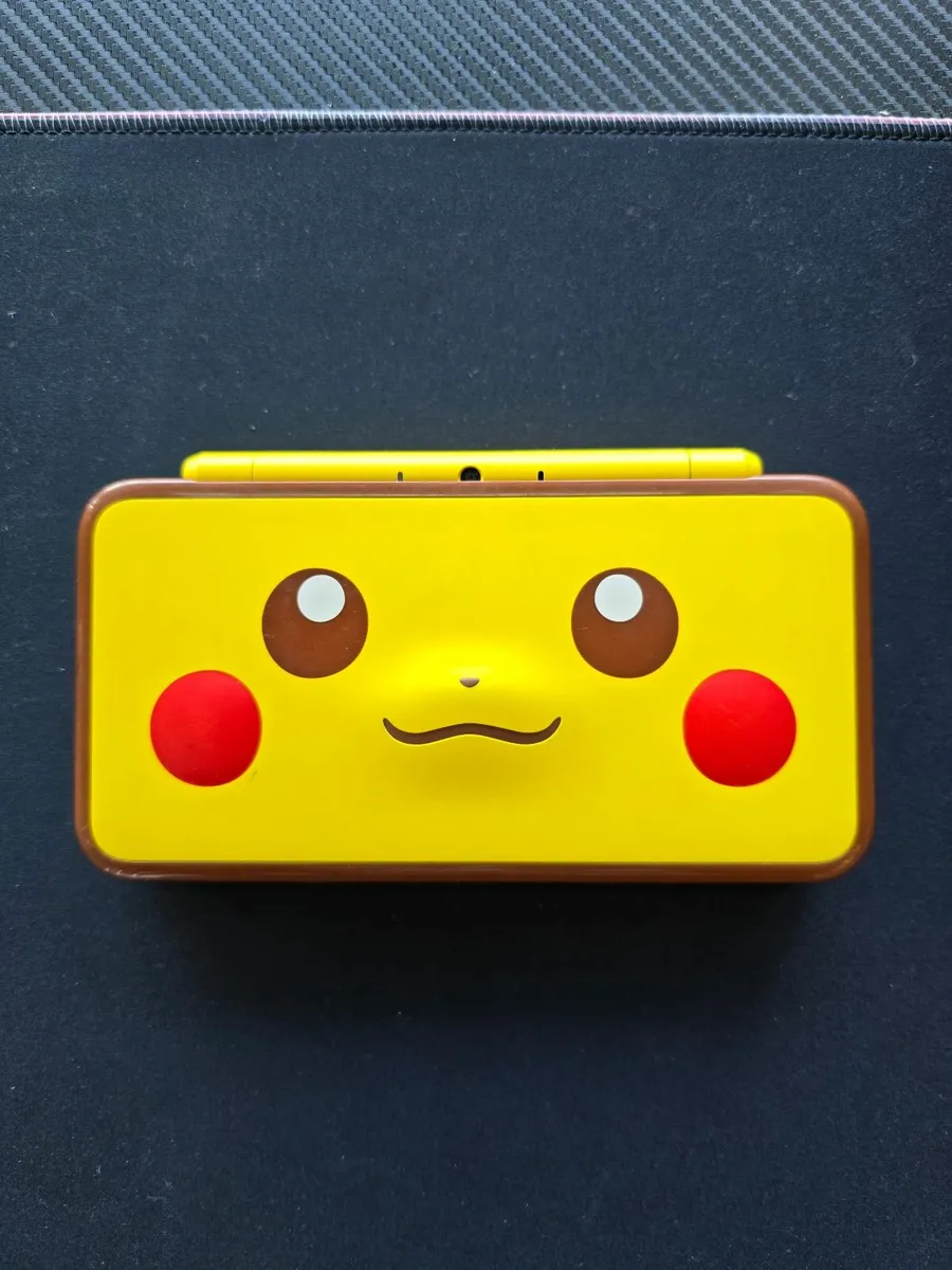 Nintendo 2DS XL Pikachu Edition - Image 1