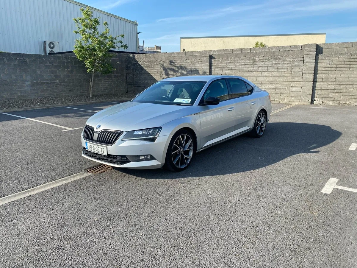 181 Skoda Superb Sportline - Image 2