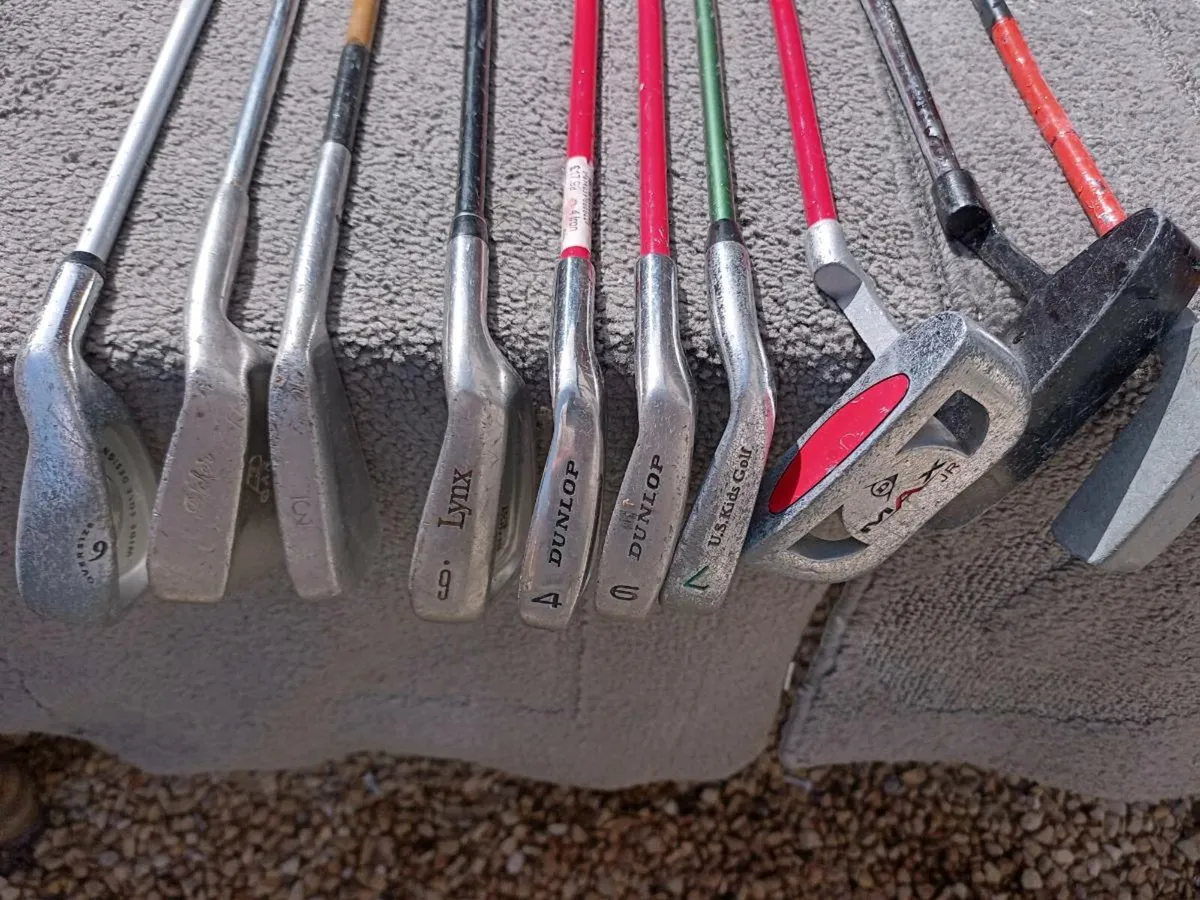 A selection of kids golf clubs. Right handed club - Image 1