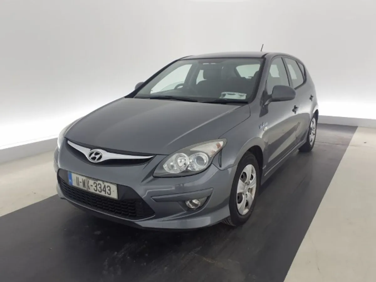 Hyundai i30 1.6 Crdi Classic 90ps 5dr Isg - 1582cc - Image 1