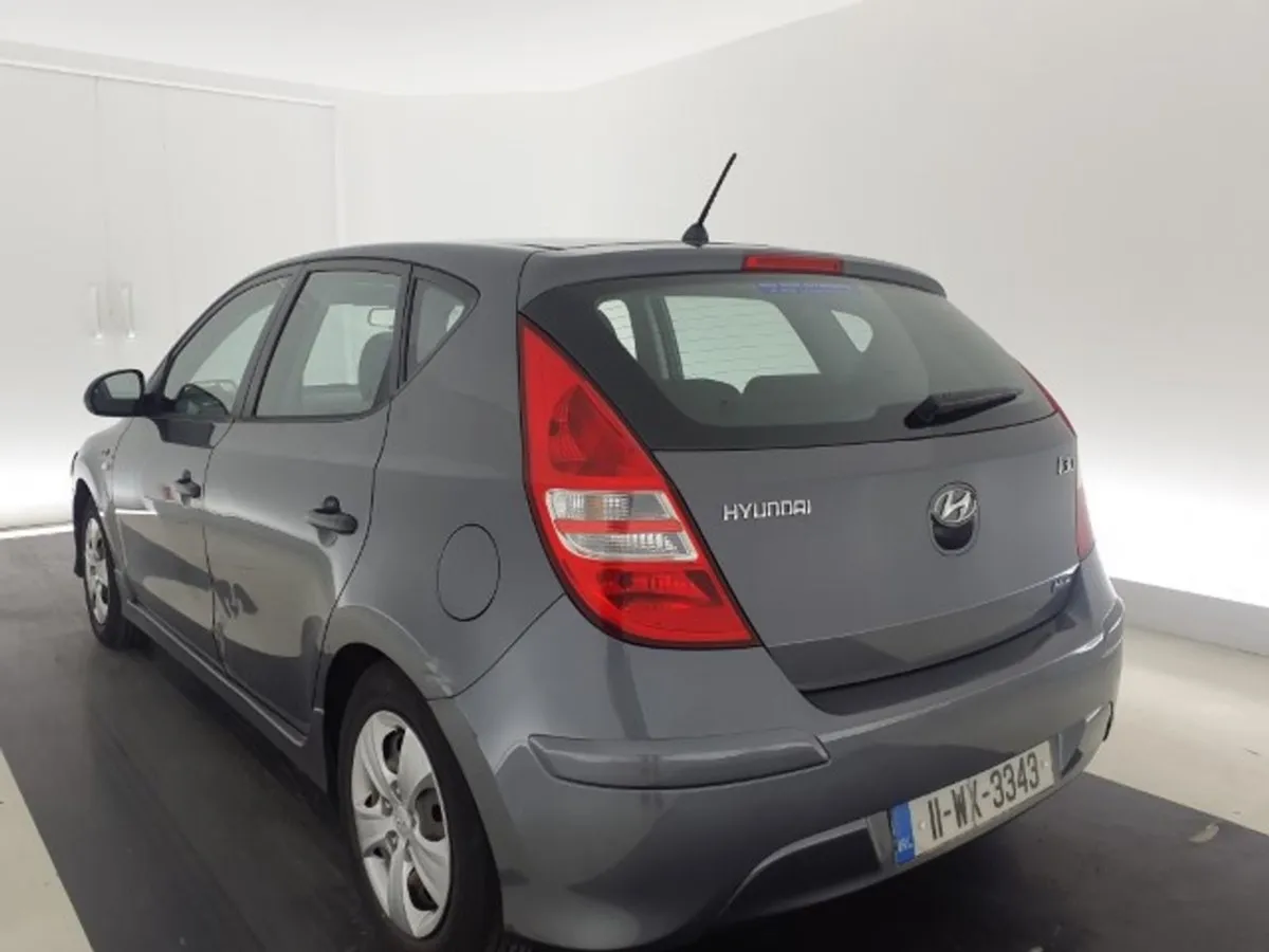 Hyundai i30 1.6 Crdi Classic 90ps 5dr Isg - 1582cc - Image 4